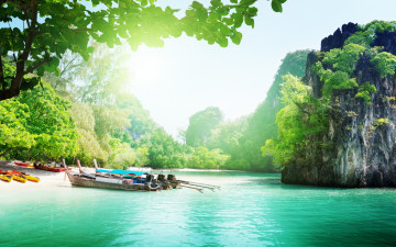 Картинка корабли лодки +шлюпки пейзаж облака небо океан горы солнечный свет красивые природа деревья озеро море таиланд острова