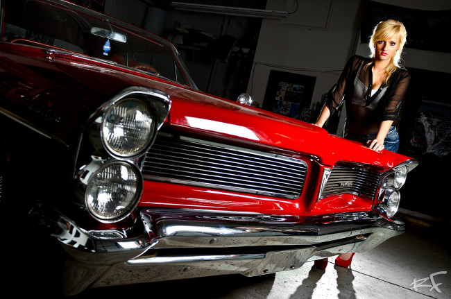 Обои картинки фото 1963 pontiac catalina, автомобили, авто с девушками, красный, missy, nicole, pontiac, catalina