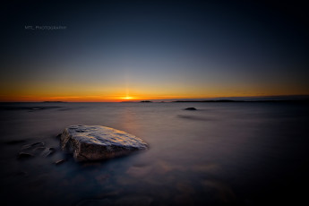 Картинка природа восходы закаты море камни облака закат