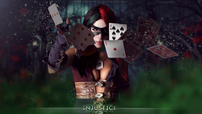 Обои картинки фото видео игры, injustice,  gods among us, декольте, маска, карты, девушка