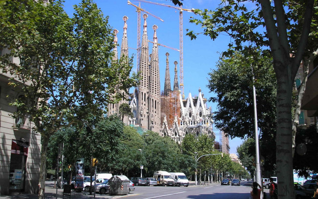 Обои картинки фото barcelona, города, барселона, испания, собор, улица
