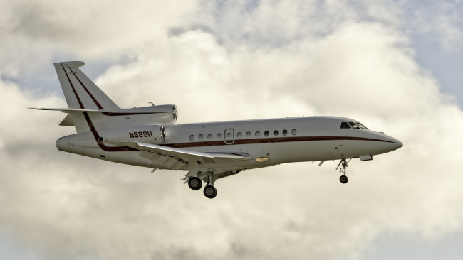 Обои картинки фото falcon 900ex, авиация, пассажирские самолёты, небо, авиалайнер, полет
