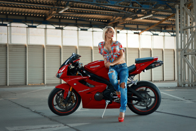 Обои картинки фото мотоциклы, мото с девушкой, красивая, девушка