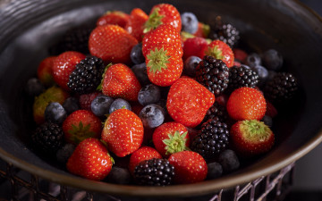 обоя еда, фрукты,  ягоды, клубника, ежевика, черника