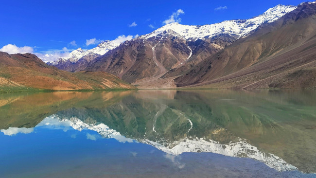 Обои картинки фото chandratal lake, spiti himachal pradesh, india, природа, реки, озера, chandratal, lake, spiti, himachal, pradesh