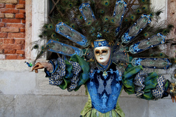 Картинка разное маски карнавальные костюмы венеция перья карнавал