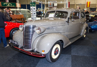 Картинка chevrolet+2-door+sedan+1938 автомобили выставки+и+уличные+фото история ретро автошоу выставка