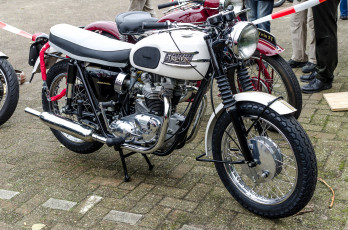 обоя triumph t 120 r 1963, мотоциклы, triumph, автошоу, выставка, история, ретро