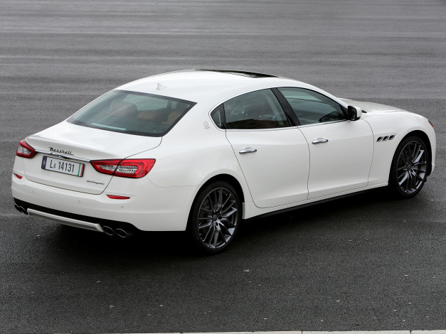 Обои картинки фото автомобили, maserati, светлый, quattroporte, 2013г