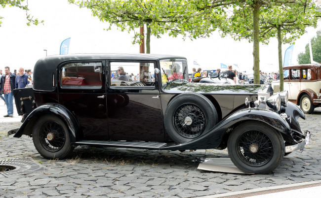 Обои картинки фото rolls royce 2025 sedan de ville 1933, автомобили, выставки и уличные фото, ретро, автошоу, выставка, история