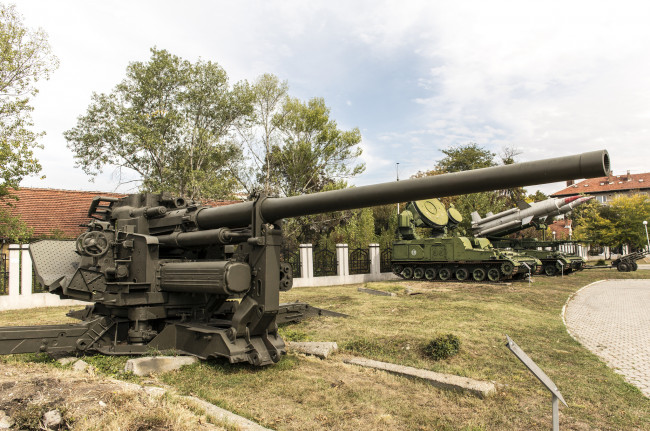Обои картинки фото 130 mm ks-30, оружие, пушки, ракетницы, музей, вооружение