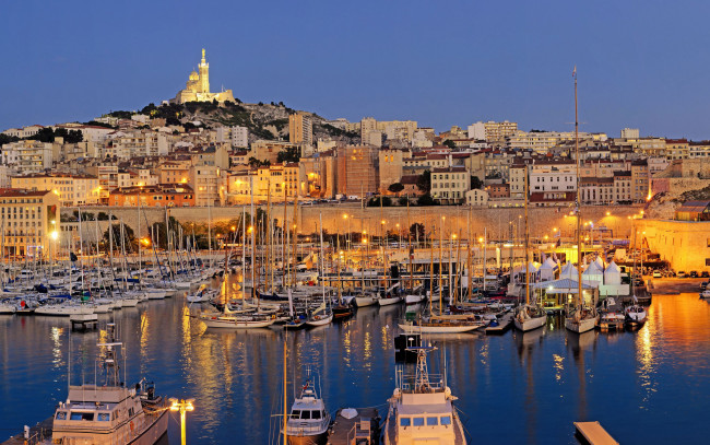 Обои картинки фото marseille, france, города, марсель , франция, марсель, портовый, город, катера, яхты, закат, вечер, причал