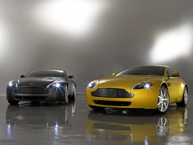 Обои картинки фото автомобили, aston martin, серый, желтый