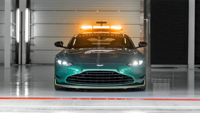 Обои картинки фото aston martin vantage f1, автомобили, aston martin, зеленый