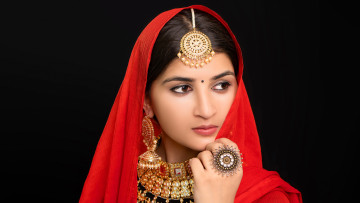 Картинка девушки -+лица +портреты индианка лицо костюм украшения