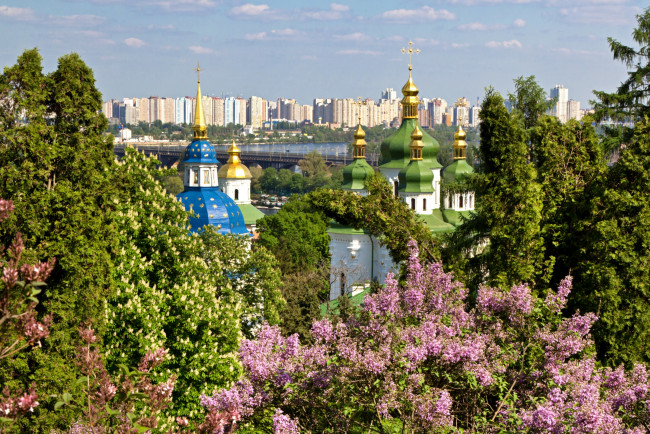 Обои картинки фото города, киев , украина, сирень, купола, днепр