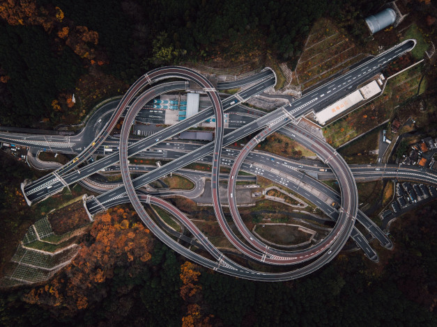 Обои картинки фото Япония, разное, транспортные средства и магистрали, карта, тоннель, япония, дорога, шоссе, деревья, перекресток, лес, вид, с, высоты, птичьего, полета
