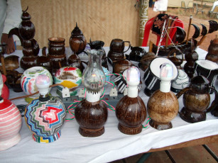 Картинка разное сувениры светильники чашки