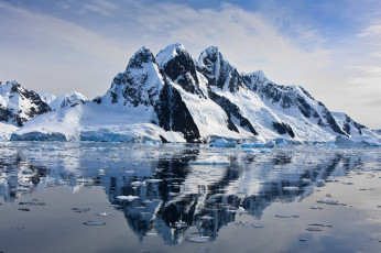 Картинка природа горы скалы снег вода лёд небо отражение