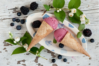 Картинка еда мороженое +десерты ягоды ежевика черника жасмин