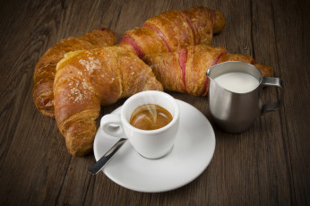 Картинка еда пирожные +кексы +печенье завтрак круассаны кофе молоко breakfast croissants coffee milk