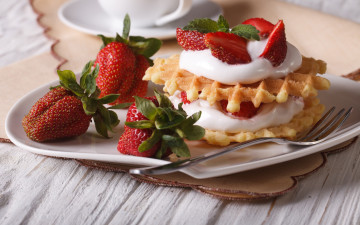 Картинка еда блины +оладьи крем вафли пирожное десерт ягоды клубника cream dessert sweet berries strawberry