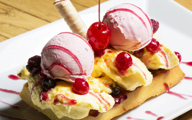 Обои картинки фото еда, мороженое,  десерты, вишня, ягоды, jam, dessert, ice, cream, десерт
