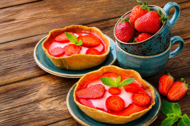 Обои картинки фото еда, пироги, пирожное, корзинка, десерт, ягоды, клубника, sweet, dessert, fresh, berries, strawberry