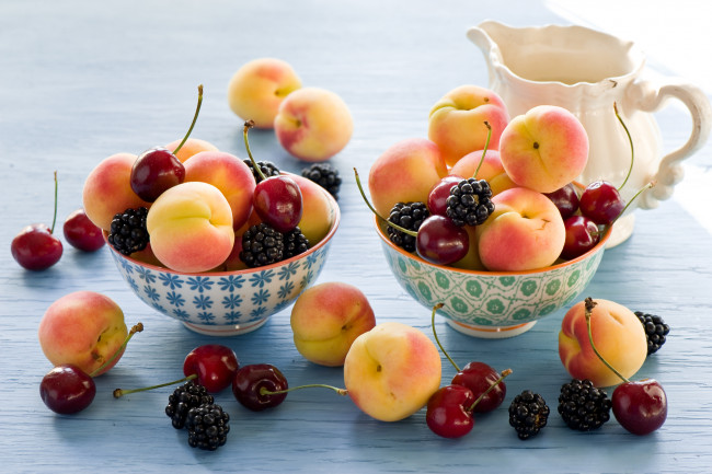 Обои картинки фото еда, фрукты,  ягоды, вишня, ягоды, персики