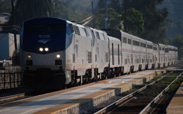 Картинка amtrak техника поезда вагоны состав остановка локомотив