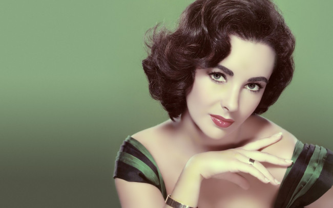 Обои картинки фото Elizabeth Taylor, in, green, dress, девушки, голливуд, звезда, актриса