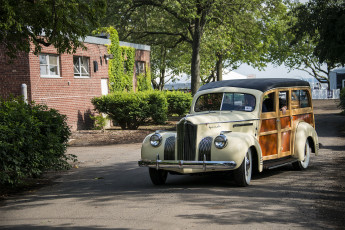 обоя packard 110 station wagon,  1941, автомобили, packard, выставка, автопробег, автошоу