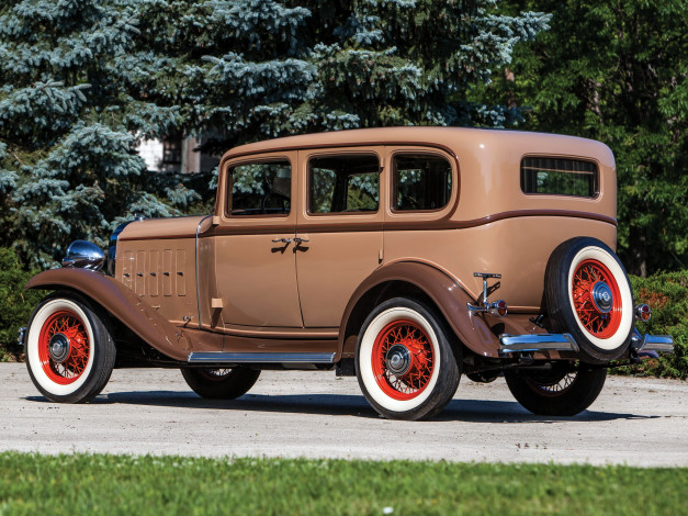 Обои картинки фото автомобили, классика, коричневый, 1932г, 32-57s, sedan, series, 50, special, buick