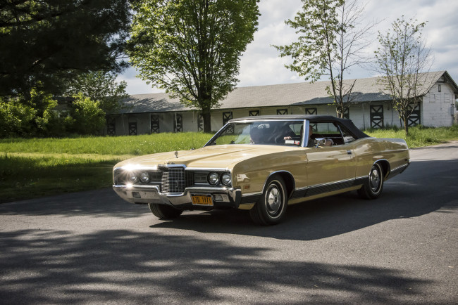 Обои картинки фото ford ltd,  1971, автомобили, ford, автошоу, автопробег, выставка