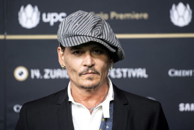 Обои картинки фото мужчины, johnny depp, актер, кепка