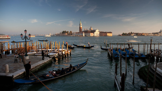 Обои картинки фото venice, города, венеция, италия, гондолы, причал
