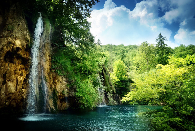 Обои картинки фото природа, водопады, река, небо, водопад, лес