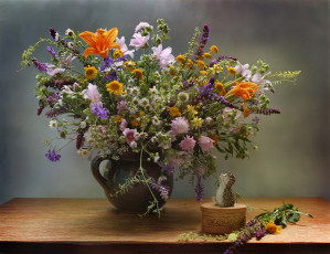 Картинка цветы букеты +композиции ромашки стол полевые ёжик ваза шкатулка букет