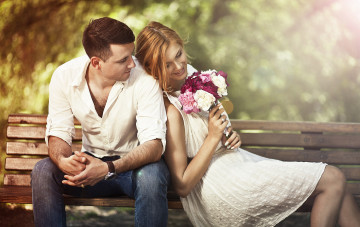 Картинка разное мужчина+женщина влюбленные мужчина букет скамейка девушка счастье