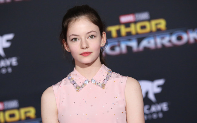 Обои картинки фото mackenzie foy, девушки, шатенка, лицо