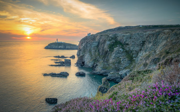 Картинка природа маяки северный уэльс англия скалы закат маяк