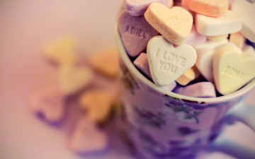 обоя еда, конфеты,  шоколад,  сладости, love, i, you, cup, hearts, настроение, сердце, любовь
