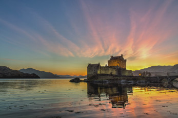 Картинка eilean+donan+castle города замок+эйлен-донан+ шотландия горы озеро замок