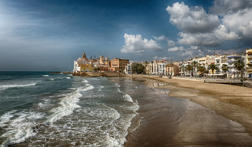 обоя sitges, города, - пейзажи, океан, пляж, набережная