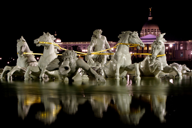 Обои картинки фото chimei museum, города, - фонтаны, группа, конная, фонтан