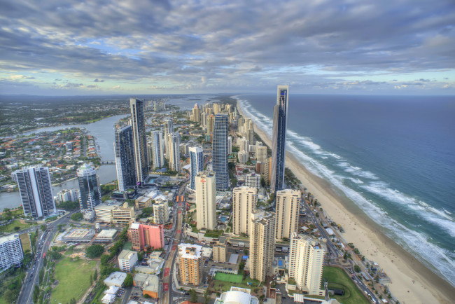 Обои картинки фото gold coast in queensland australia, города, - панорамы, океан, пляж, небоскребы