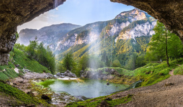 Картинка природа водопады водопад горы долина