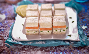 Картинка layered smoked salmon sandwich еда бутерброды гамбургеры канапе тарелка сэндвичи