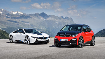 обоя bmw i3s and i8 2018, автомобили, bmw, 2018, i8, i3s