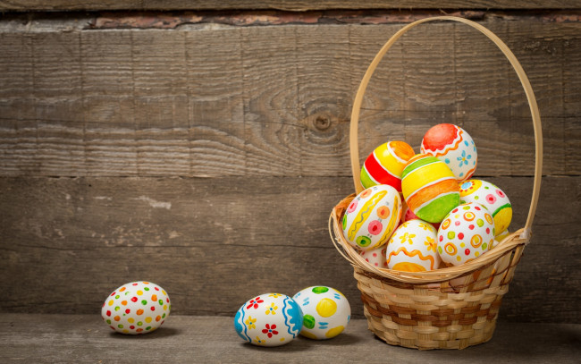 Обои картинки фото праздничные, пасха, яйца, крашеные, eggs, holiday, happy, spring, basket, wood, colorful, корзина, easter